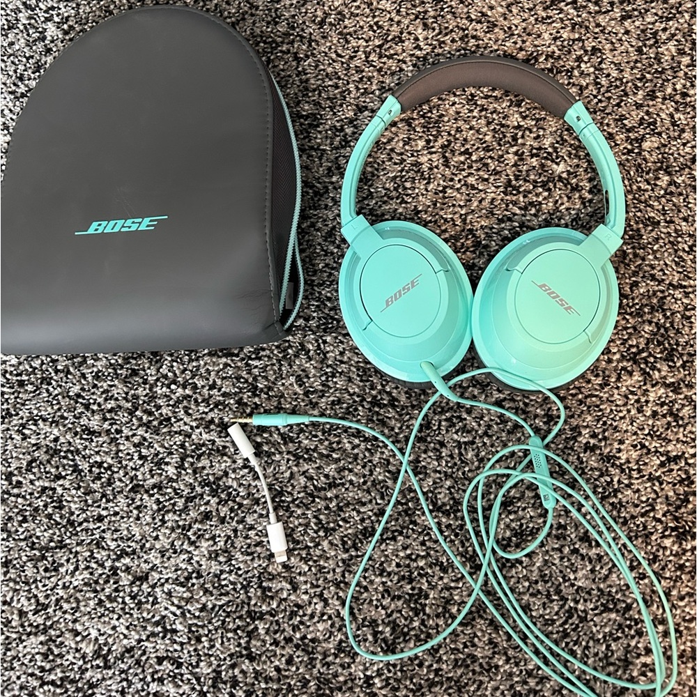 Bose Over Ear Wired Headphones
